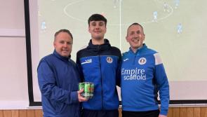 Oke Argyle slip up in tight title race