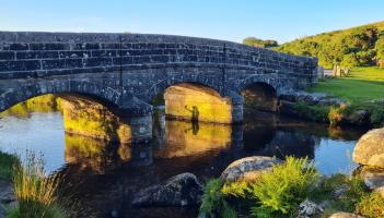 Discover the East Dart River: a perfect summer evening spot for swimmers