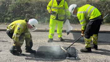 Devon Highways repairing potholes in North Tawton Credit- Jamie Townsend