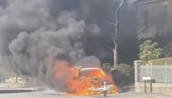 Footage of the car fire in Ivybridge on Wednesday morning (Courtesy of David FitzGerald)