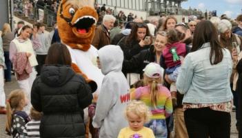 Easter family raceday returns to Exeter with free entry for kids (Image- Exeter Racecourse)