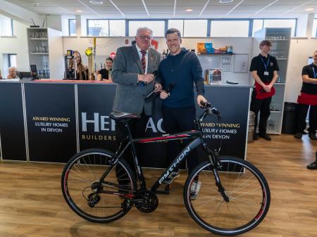 Julian Tagg presents Gary Caldwell with his new bike