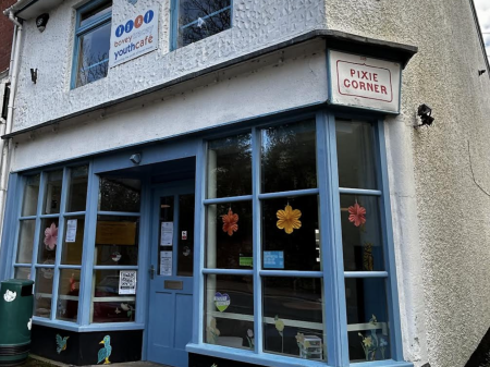 The Youth Caf&eacute; building in Fore Street, Bovey Tracey (Image- BTTC)