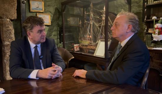 Sir Mel with Simon Powell at The Oxenham Arms