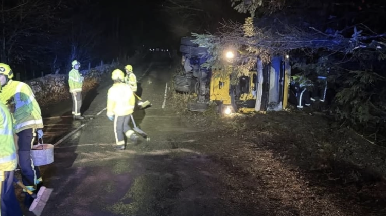 An image shared on social media of the overturned gritter near Two Bridges