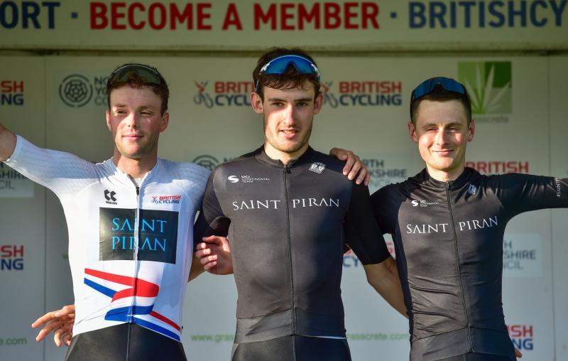 Harry Birchill (centre)