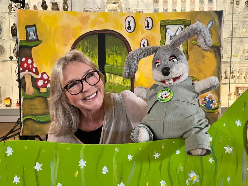 Gus Honeybun returns!