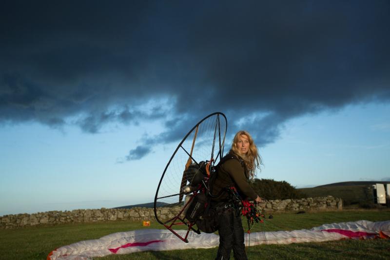 ‘Human swan’ receives international award for work on migratory birds
