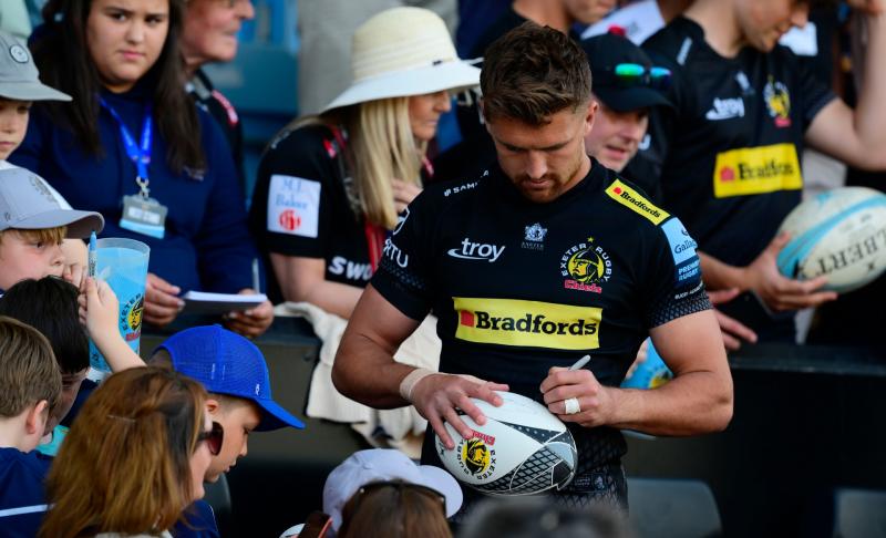 Henry Slade signs. Pic from PPAUK