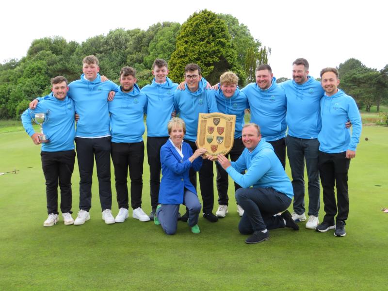 Devon Golf's winning team