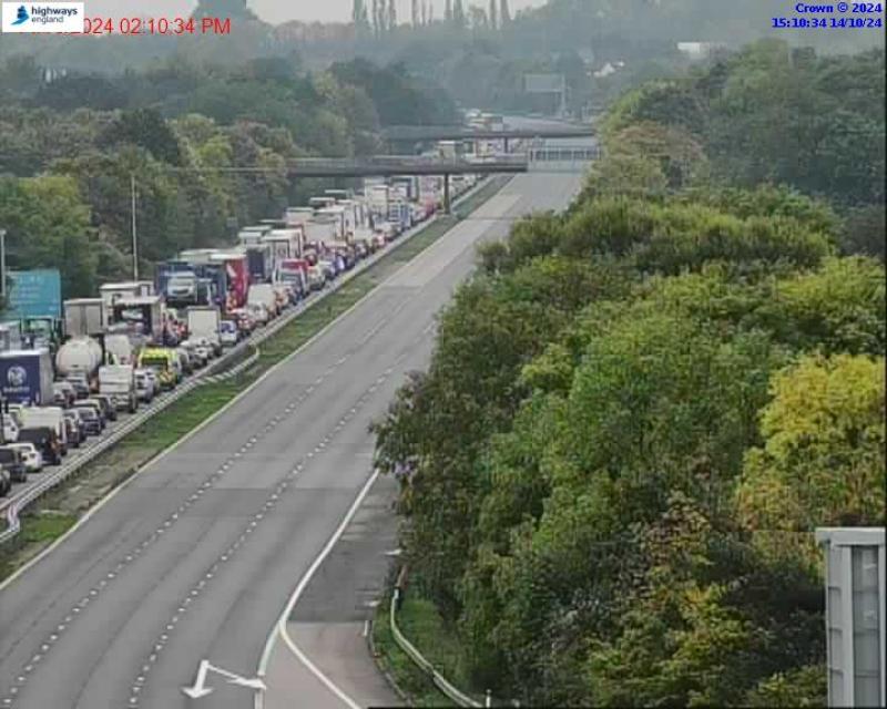 Collision on M5 causes delays