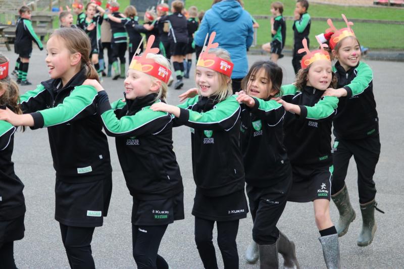Thousands of young reindeer raise £30,000 in South Devon’s Rudolph Run for Rowcroft Hospice
