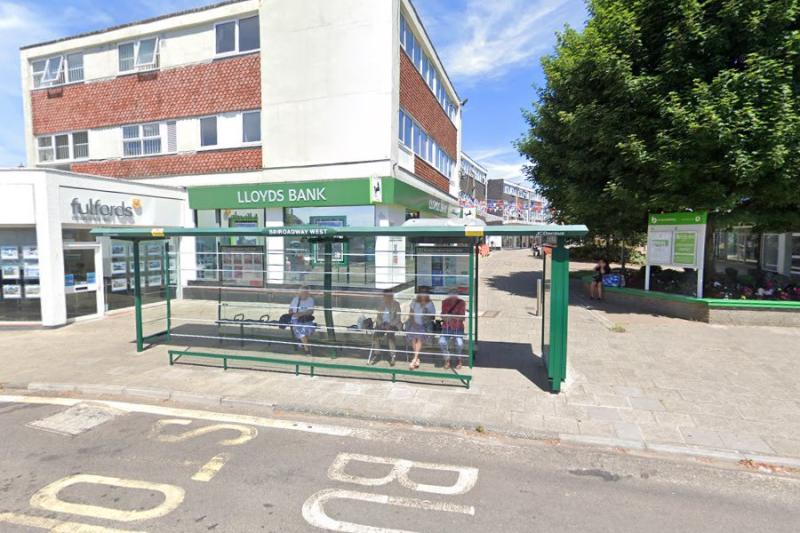  Last bank in Plymstock’s Broadway Shopping Centre to close