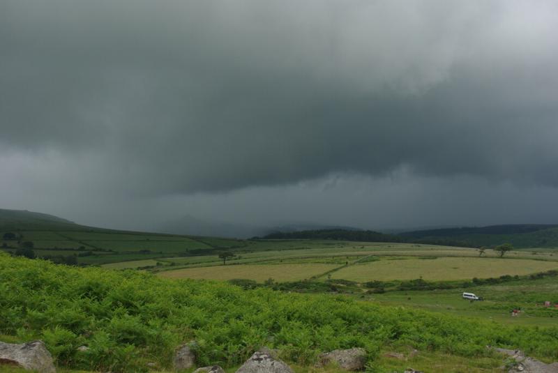 Thunderstorms and showers possible this weekend as low pressure moves in