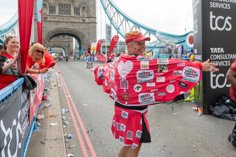 Dartmoor pub landlady runs London Marathon in memory of loved ones lost to brain tumours