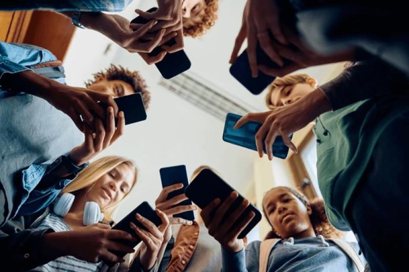 Smartphones in schools Credit- Shuttershock