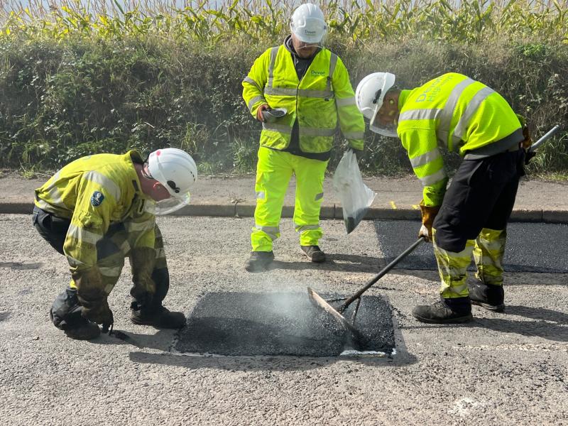 Devon Highways repairing potholes in North Tawton Credit- Jamie Townsend
