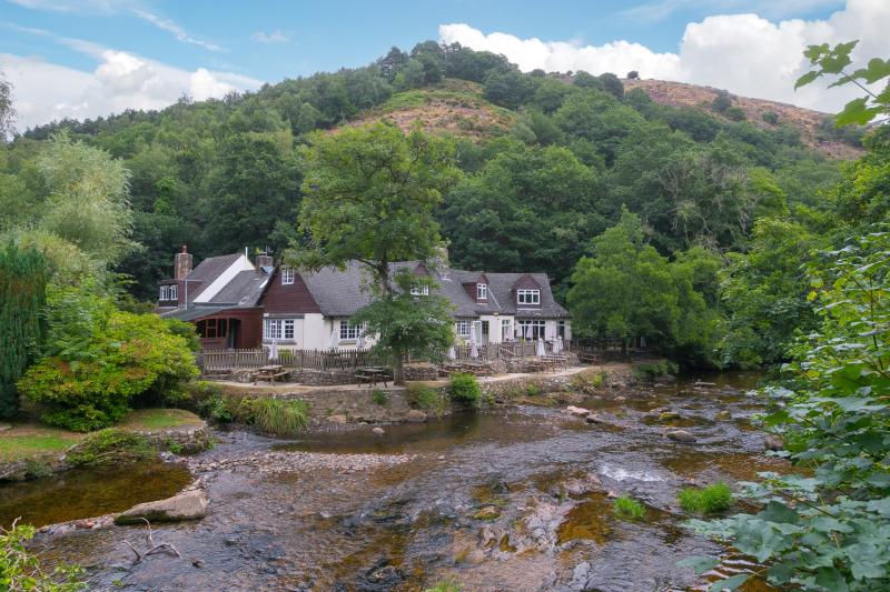 The Fingle Bridge Inn Credit- Vickery Holman 