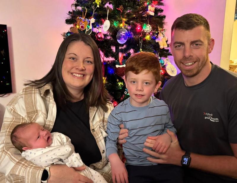 Sean Lowe and family at Christmas