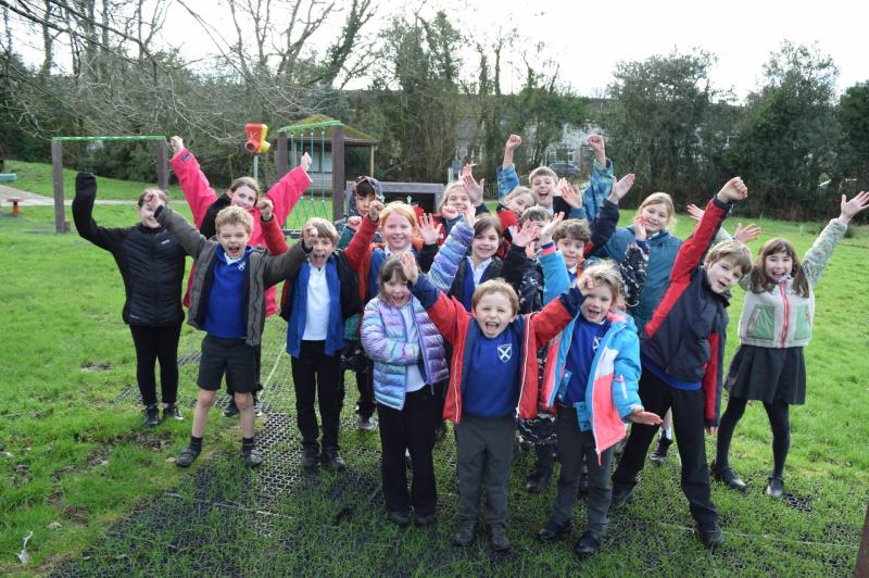 Devon pupils test 'bravery' on new trail after doctor's gift