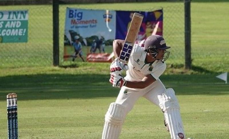 Cricket champions make stuttering start