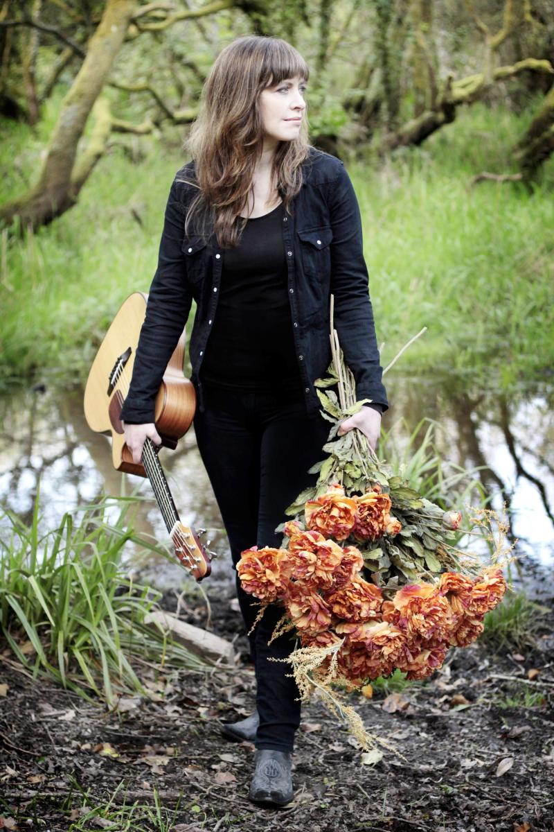 Mellifluous singer Sarah McQuaid coming to Dartmoor