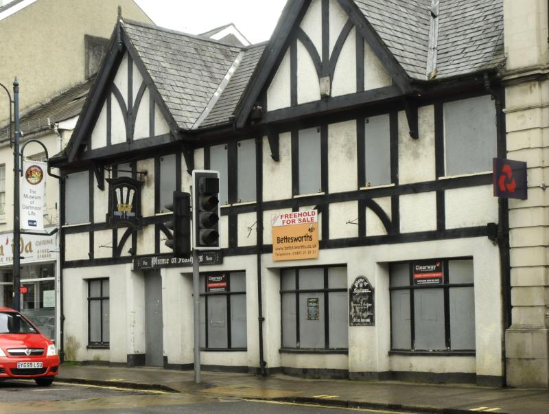 Boarded up pub to reopen