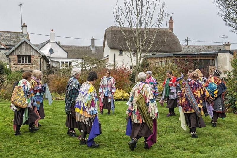 Cogs and Wheels ladies morris dancers celebrate their 25th anniversary